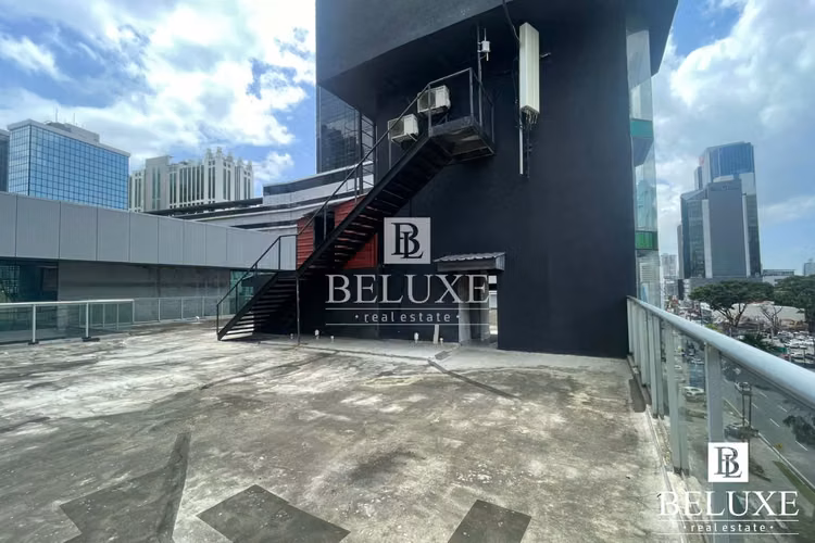 ALQUILER DE TERRAZA TIPO ROOFTOP EN EDIFICIO EMBAJADOR, CALLE 50 (P)
