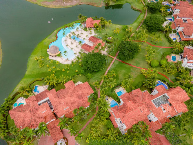 Elegante Apartamento de 3 Recámaras con Vista al Lago en Buenaventura