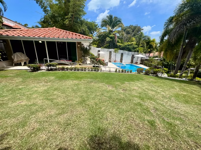 TIP BOAT VILLAGE HOUSE