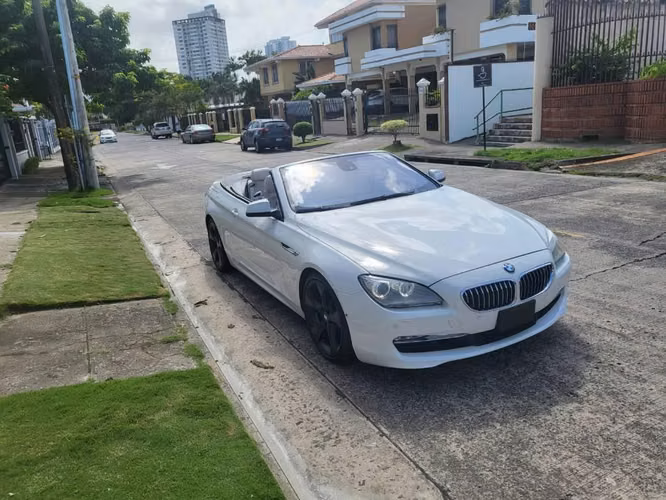 SE VENDE BMW COLOR BLANCO  640 I PERFECTA CONDICIONES  MANTENIMIENTO DE FABRICA