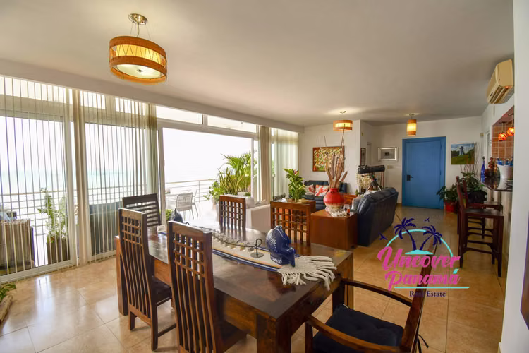Apartamento Dreamscape frente al mar en PH Miramar