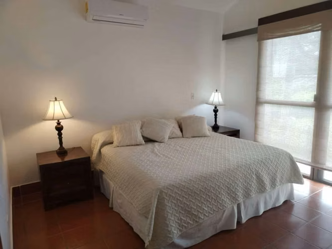 ALQUILER DE CASA EN SAN CARLOS - Imagen 4