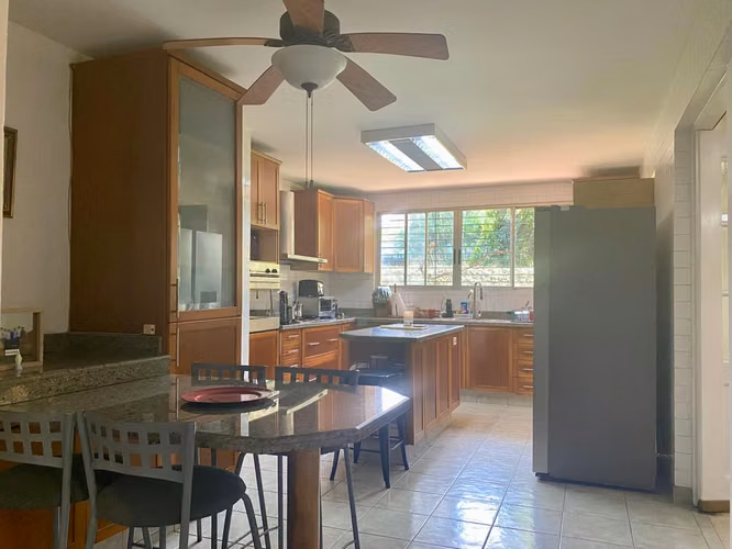 VENDO HERMOSA RESIDENCIA UBICADA EN EL CARMEN-BELLA VISTA - Imagen 5