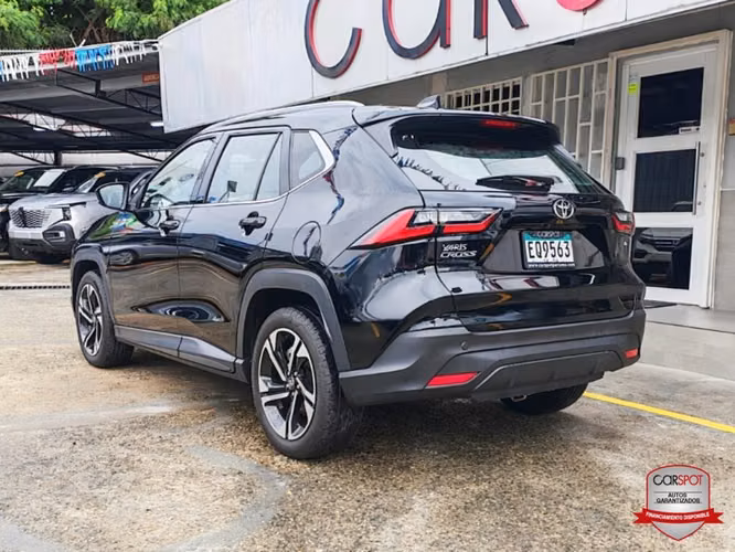 TOYOTA YARIS CROSS 2024 - Imagen 4