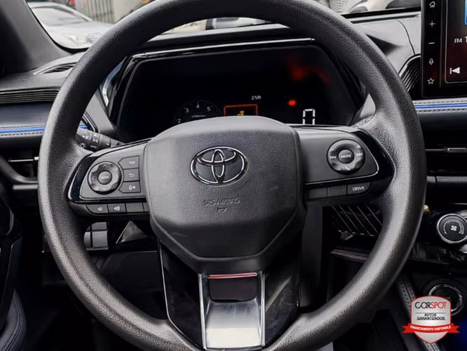 TOYOTA YARIS CROSS 2024 - Imagen 11