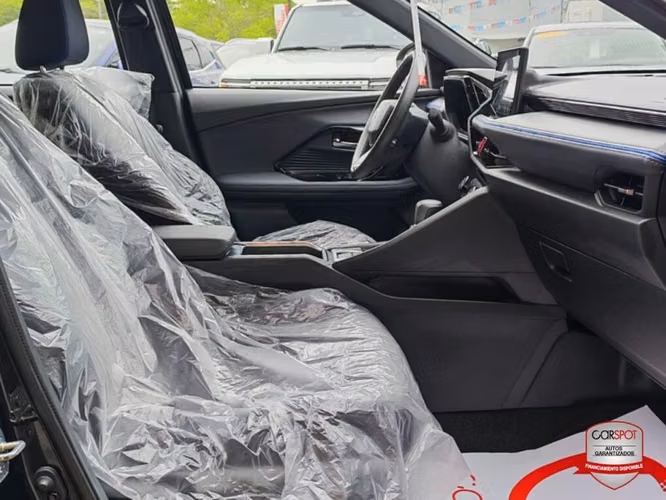 TOYOTA YARIS CROSS 2024 - Imagen 8