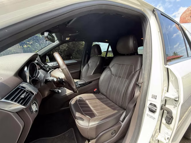 Mercedes Benz GLE 300