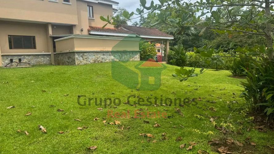 Se Vende Casa en Clayton - Sendero Camino de Cruces