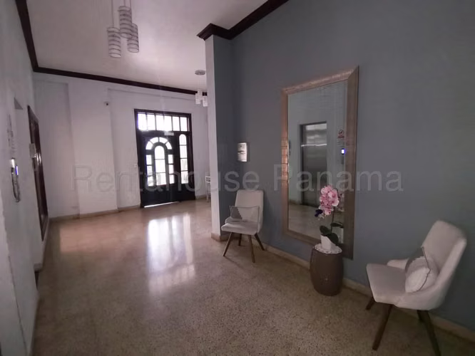 Venta de Apartamento de 175 m2 en PH Bahía Azul, Vía Porras 26-417GG