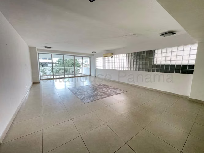 Venta de Apartamento de 118 m2 en PH Keops Tower, San Francisco 26-478GG
