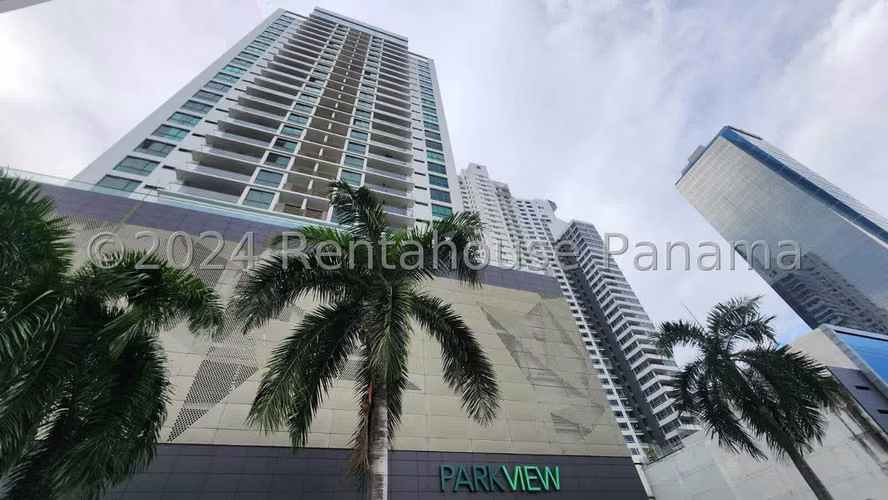 Venta de Apartamento de 218 m2 en PH Park View, Costa del Este 26-3024GG