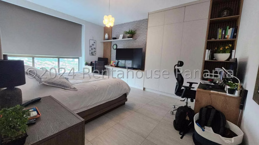 Venta de Apartamento de 218 m2 en PH Park View, Costa del Este 26-3024GG