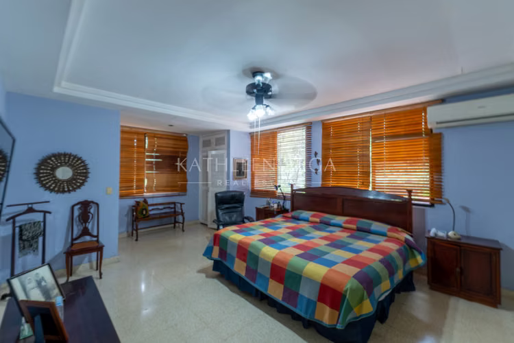 Casa Unifamiliar en Venta en El Carmen con seguridad
