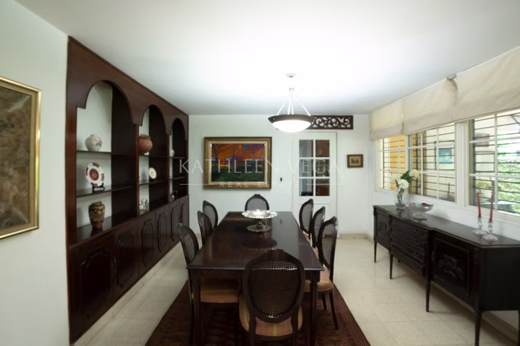 Casa Unifamiliar en Venta en El Carmen con seguridad