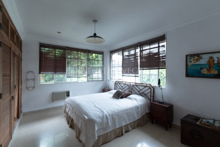 Casa Unifamiliar en Venta en El Carmen con seguridad