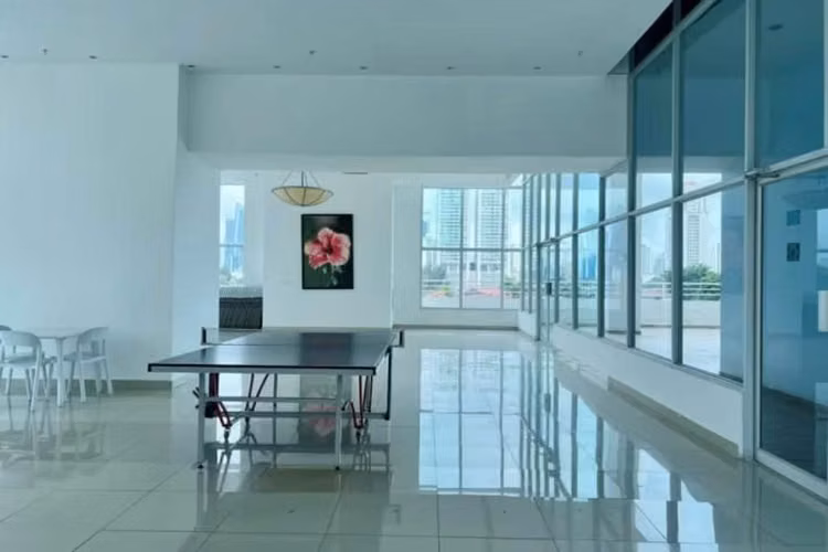 Venta de practico apartamento en Harmony – San Francisco