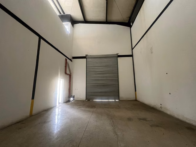 Ofibodega Reposeída en Venta – 497 m² – Parque Industrial de las Américas - Imagen 5