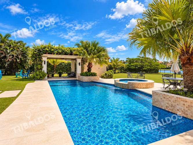 Venta de Casa en Buenaventura con 8 Recámaras, Piscina y Jacuzzi - Imagen 16