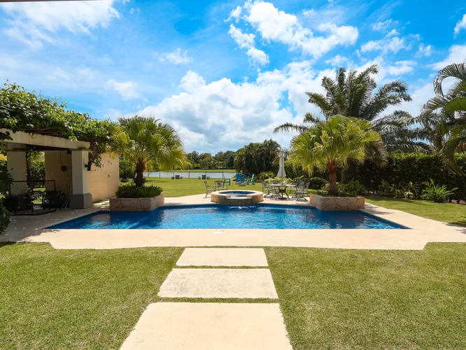VENTA DE HERMOSA CASA DE PLAYA EN BUENAVENTURA