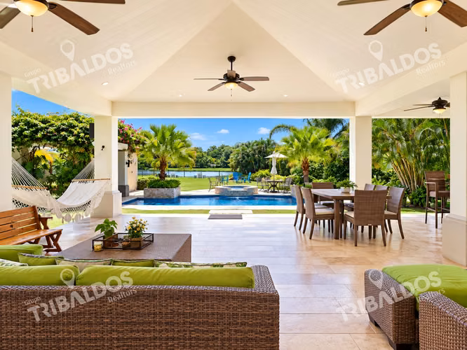 Venta de Casa en Buenaventura con 8 Recámaras, Piscina y Jacuzzi - Imagen 3