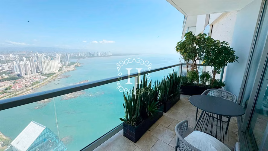 For Sale: Luxury Penthouse at JW Marriott Panama – 300m², 3 Bedrooms, 5-Star Amenities