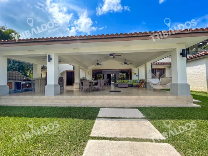 SE VENDE CASA DE PLAYA EN BUENAVENTURA