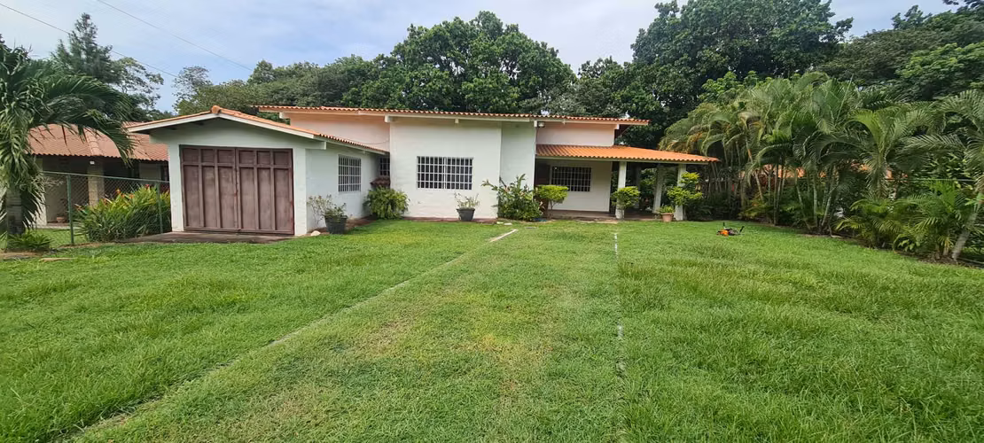VENDO CASA. CAMPESTRE. LAS LAJAS. CORONADO. PLAYA