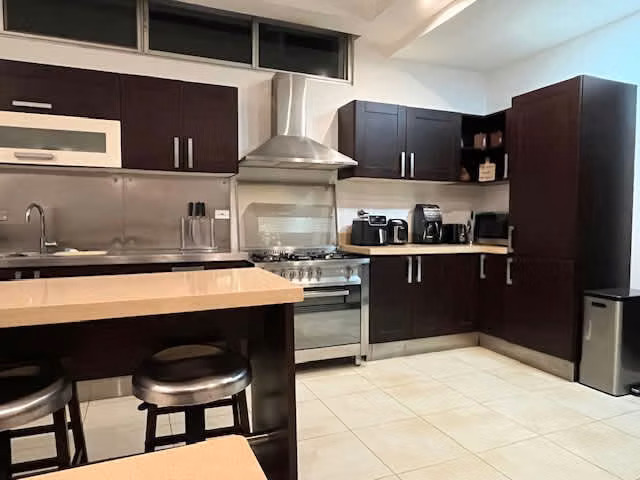 Moderna Casa en Venta - Excelente ubicación! ID 24428