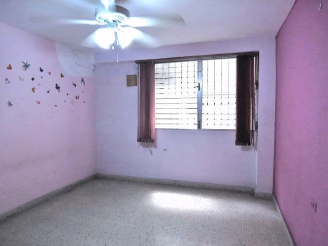 Venta de Casa Espaciosa con 404 m2 de Terreno en Betania 26-882GG - Imagen 12