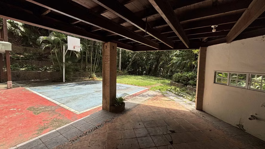 Casa en Ancon ideal para desarrollo turistico