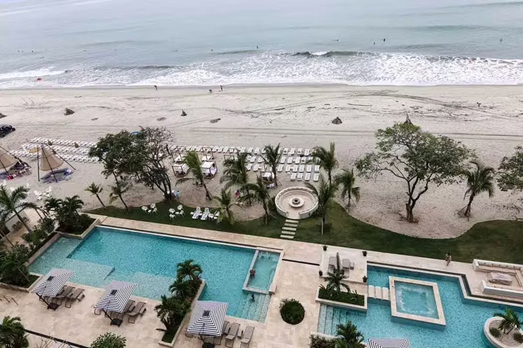 Oportunidad de Inversión : Apartamento en Venta en Playa Caracol