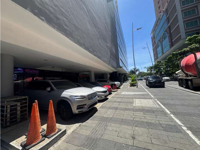 Venta de local Planta baja y 2 Parking |  Tower One, Calle Uruguay - Imagen 15