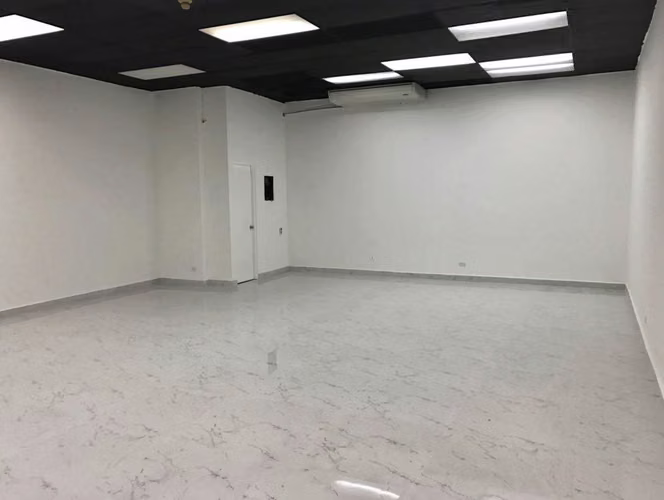 AVENIDA BALBOA SE ALQUILA LOCAL U OFICINA COMERCIAL 80 M2