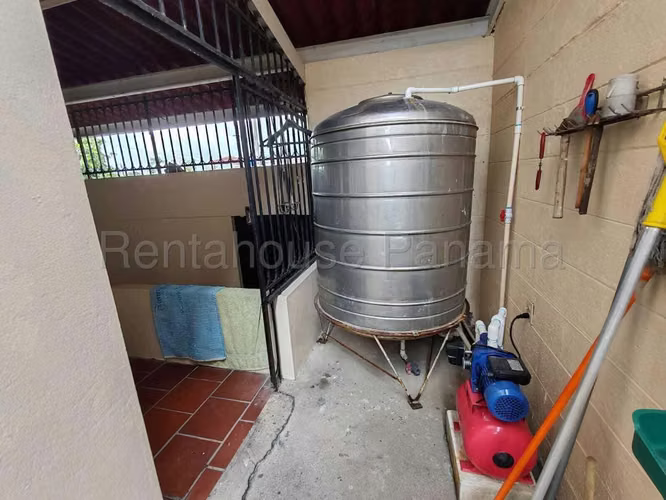 Venta de Casa con 368 m2 de Terreno en El Avance de Betania 26-938GG