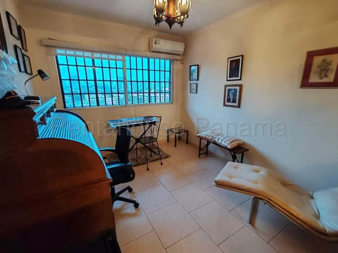 Venta de Casa con 368 m2 de Terreno en El Avance de Betania 26-938GG