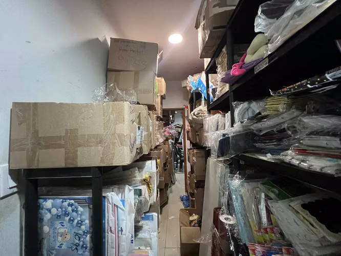 Se vende local comercial en Westland Mall - Imagen 9