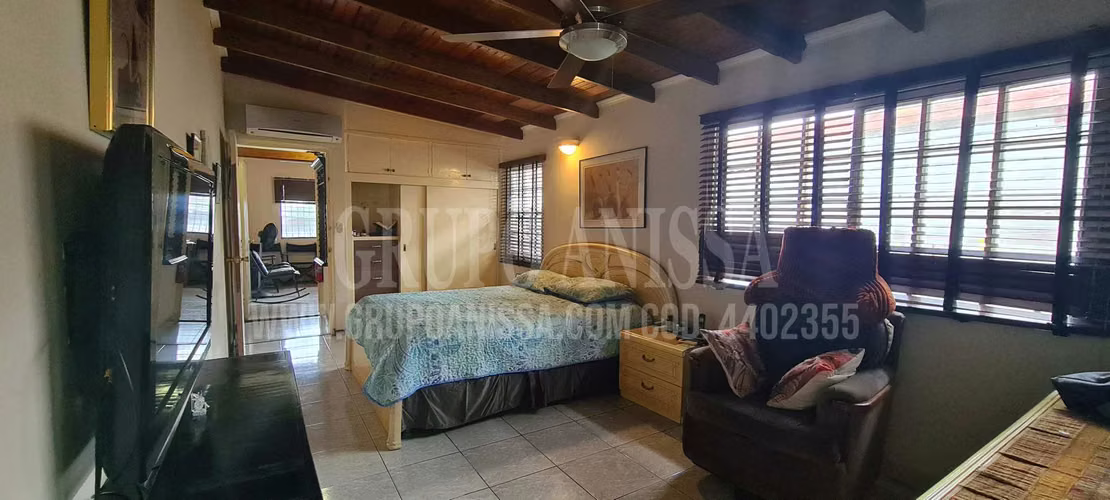 Oportunidad! Se Vende Hermosa Casa en la barriada El Dorado - Betania