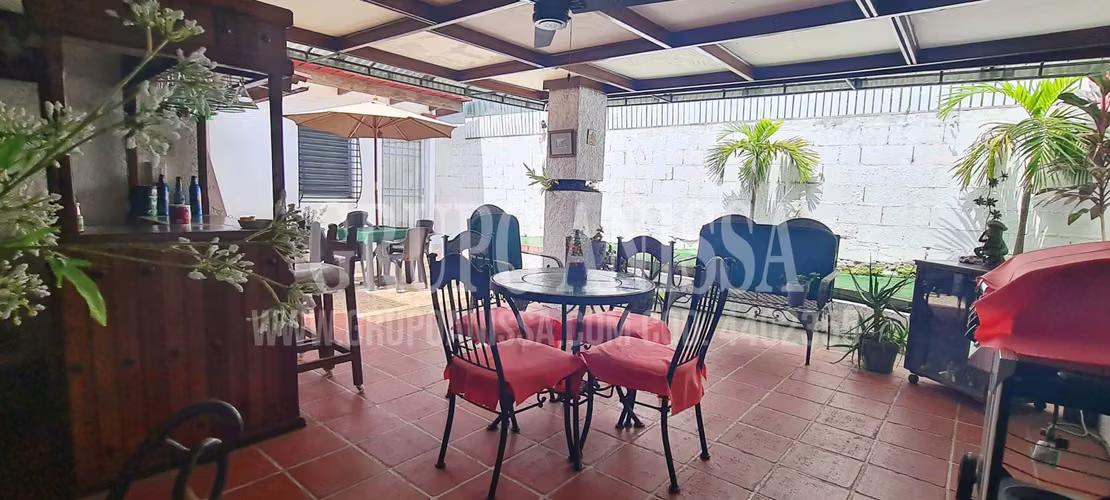Oportunidad! Se Vende Hermosa Casa en la barriada El Dorado - Betania
