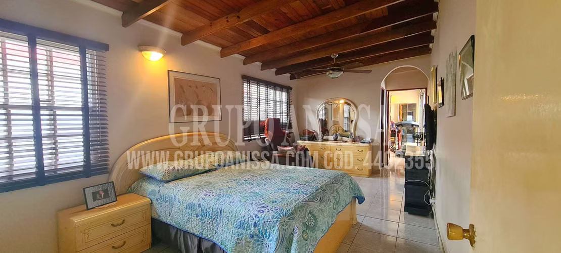 Oportunidad! Se Vende Hermosa Casa en la barriada El Dorado - Betania