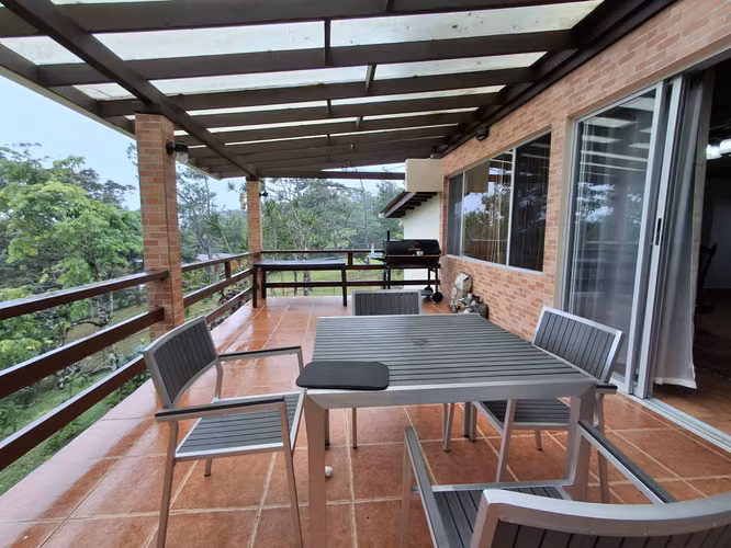 VENTA CERRO AZUL CASA