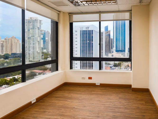 Alquiler de Piso Completo de oficina Calle 50