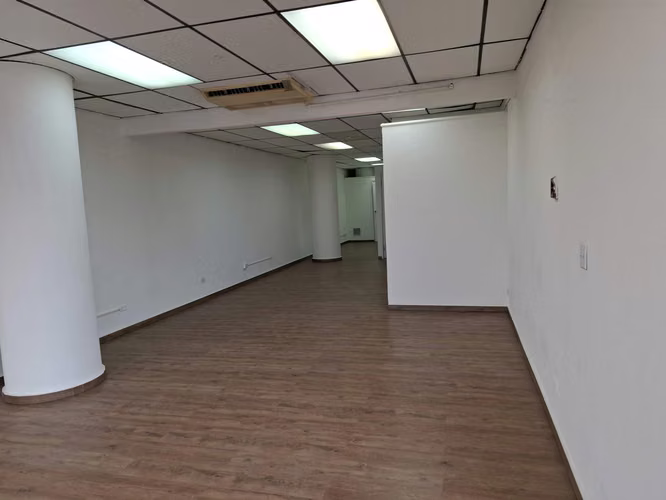 Alquilo Local Comercial Remodelado 100 mts / PLAZA AVENTURA / OFERTA