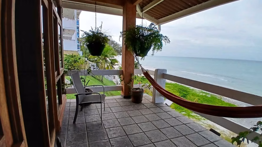 FRENTE AL MAR - RESIDENCIA - PLAYA CORONA