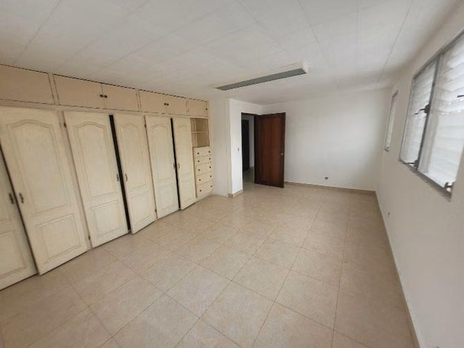 SE VENDE EDIFICIO RESIDENCIAL EN VÍA ARGENTINA