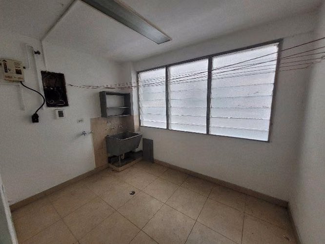 SE VENDE EDIFICIO RESIDENCIAL EN VÍA ARGENTINA