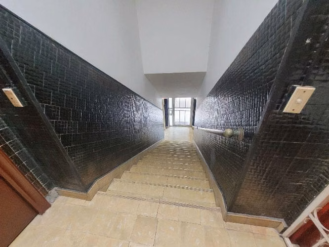 SE VENDE EDIFICIO DE OFICINA EN VÍA ARGENTINA