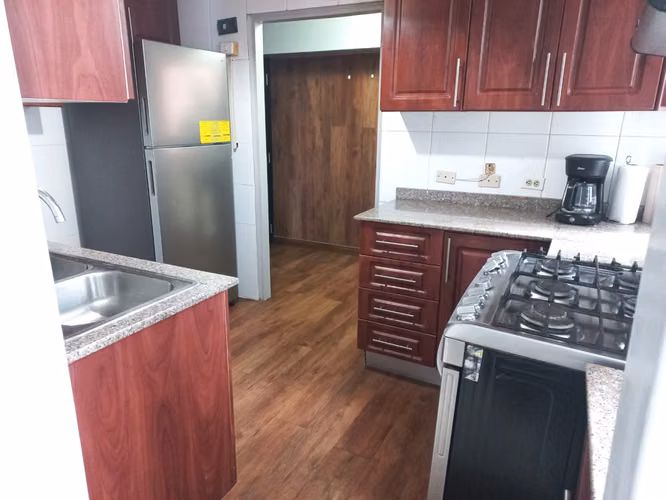 Alquilo espacioso apartamento amoblado en Villa de Las Fuentes $1,100.00