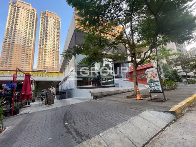 Se Alquila Propiedad - Calle Uruguay - Edificio - Imagen 2