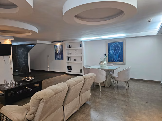 Dúplex Comercial/Residencial de 400 m² con 6 Estacionamientos – San Francisco - Imagen 11