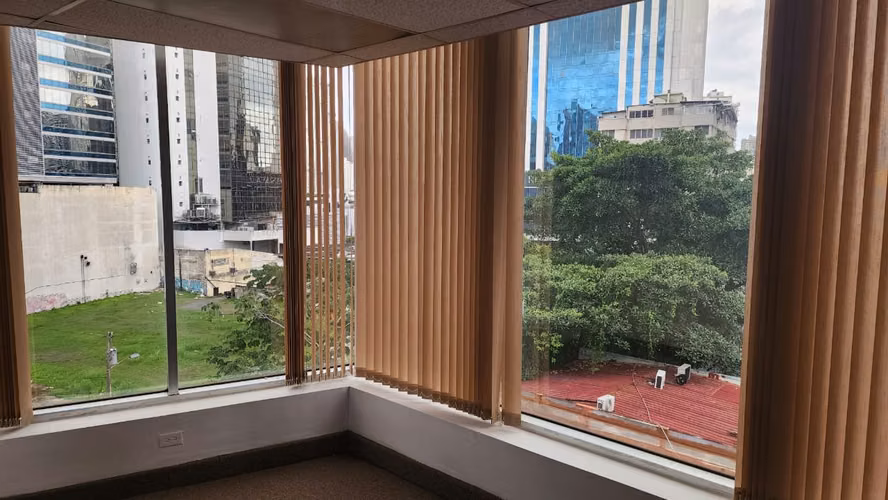 Alquiler de oficina en Obarrio PH Preconsa 1